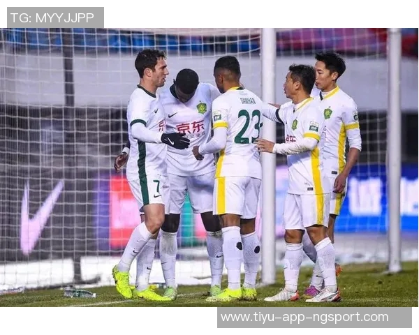 河内主帅称国安开局施压球员拼搏精神助力逆转胜利 河内主帅称国安开局施压球员拼搏精神助力逆转胜利