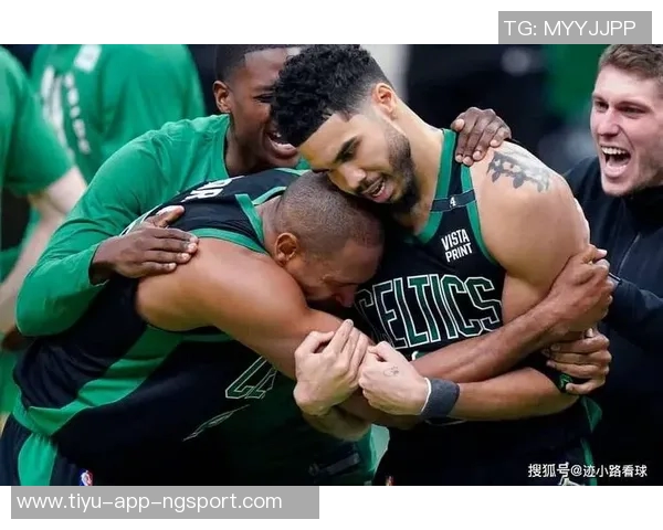 维拉纽瓦谈4号位阵容选择：德克首发KG替补字母哥被裁的深意