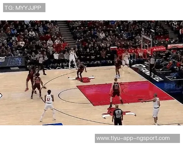 哈登谈最后一投被犯规的预感与比赛混乱局面